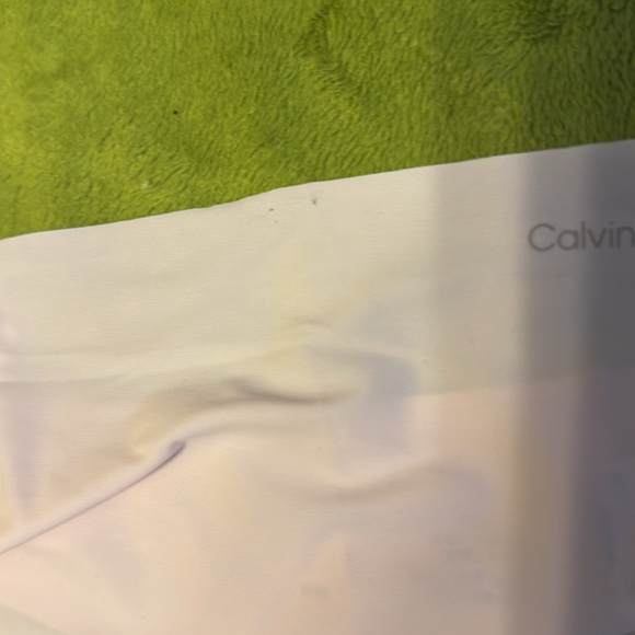 NWT Calvin Klein Invisible Micro Thong Size Large Nymphs Thigh Pink - Picture 6 of 7